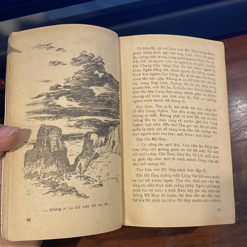 TUỔI TRẺ HOÀNG VĂN THỤ - TÔ HOÀI (XB 1977) 470909