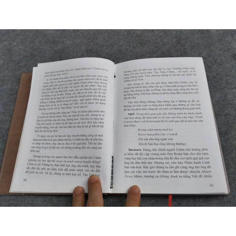 VĂN HOÁ - XÃ HỘI CHĂM NGHIÊN CỨU VÀ ĐỐI THOẠI 957501