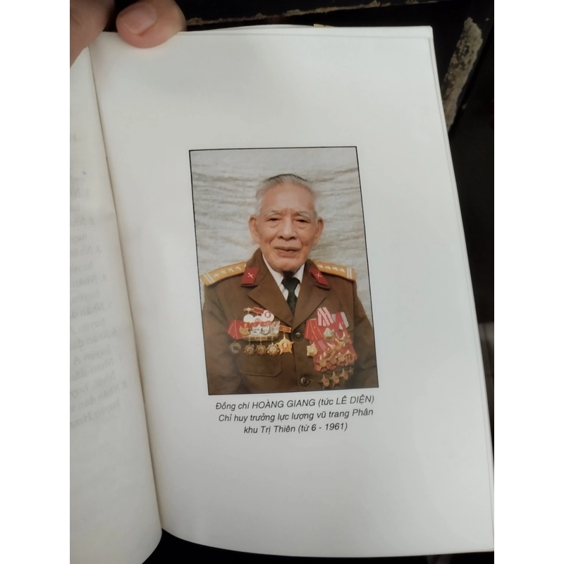 cuốn sách có tựa đề "Thừa Thiên-Huế Kháng chiến chống Mỹ cứu nước (1954 - 1975)".  546361
