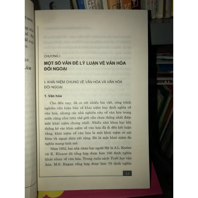 Văn hoá đối ngoại Việt Nam trong quá trình hội nhập quốc tế - PGS. TS. Vũ Trọng Lâm 711615