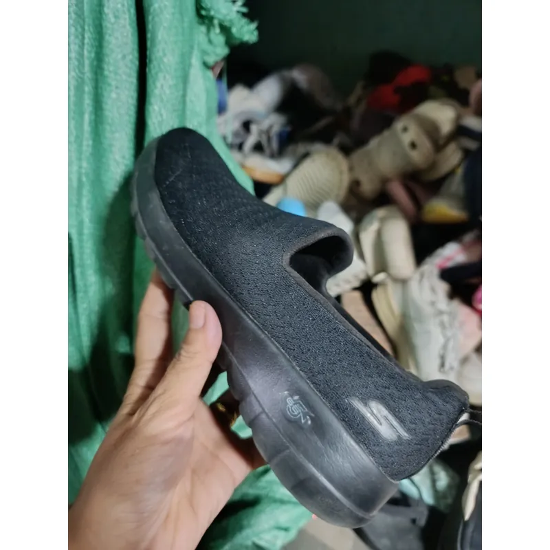 Skechers .. giày mọi thể thao  HẾT Ạ .  724923