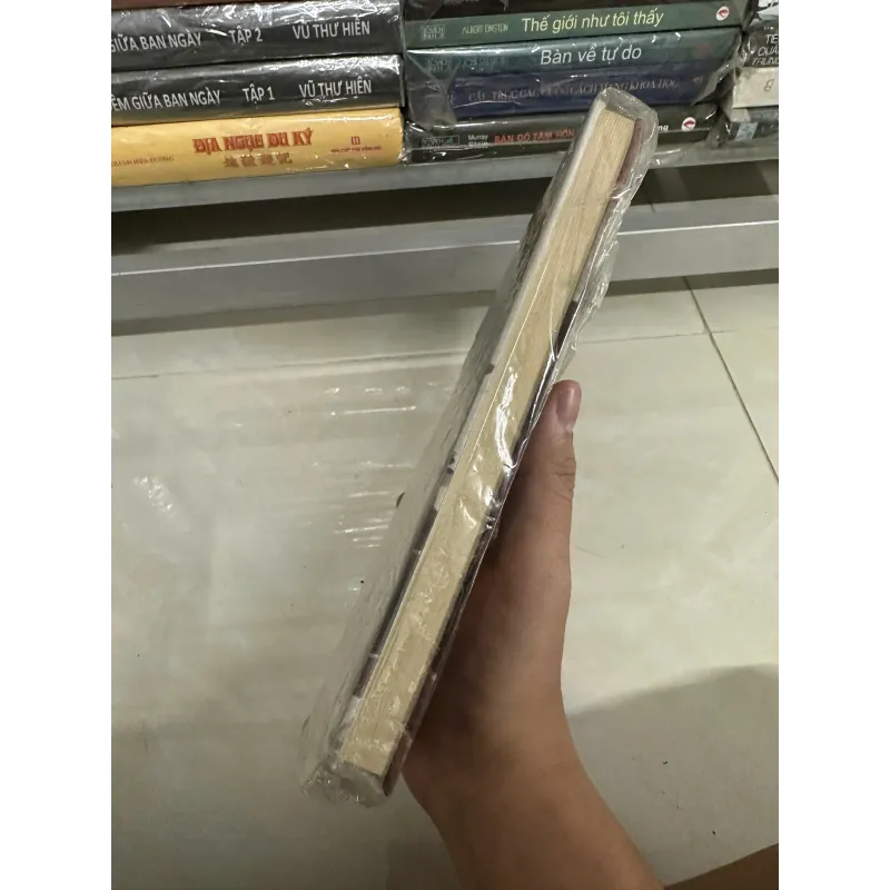 Quái Nhân Làng Ngọc - Trần Thanh Cảnh (Bìa cứng) 569344