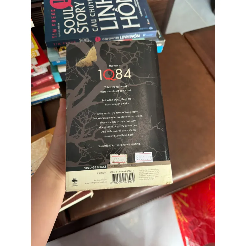 1Q84 (The Complete Trilogy) – Haruki Murakami | Tiểu Thuyết Văn Học Nhật Bản Kinh Điển- K4 1026049