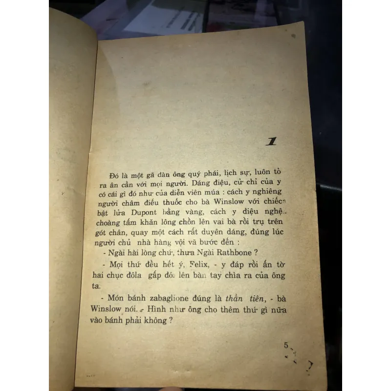 Danh dự - Lawrence Sanders 1013182