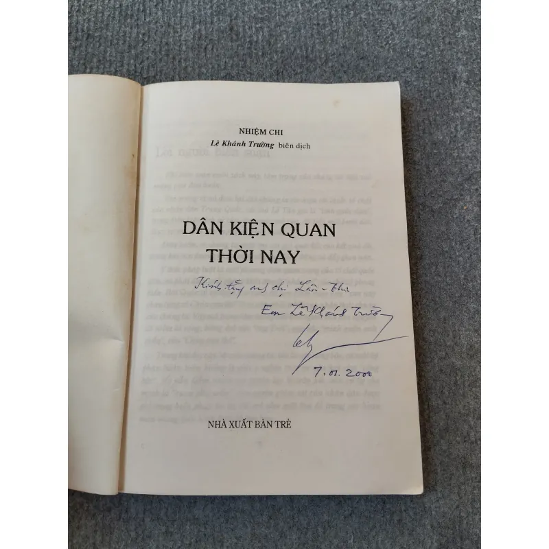 DÂN KIỆN QUAN THỜI NAY 694786
