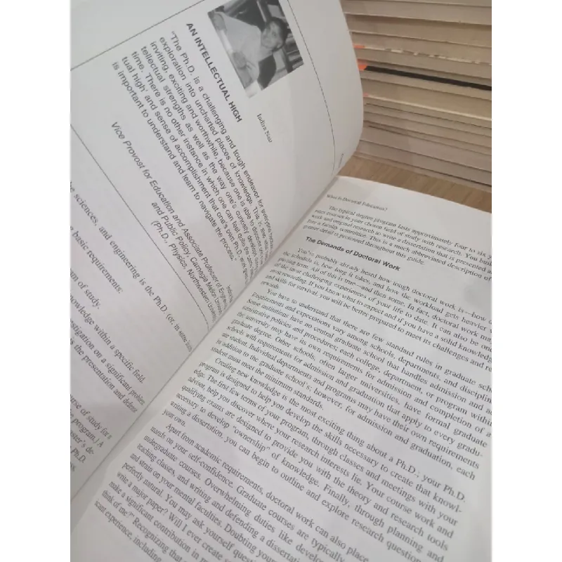 The woman's guide to navigating the PH.D. in Engineering & Science 590582