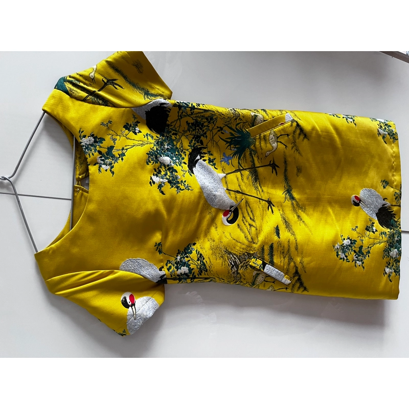 Đầm suôn màu vàng 523559
