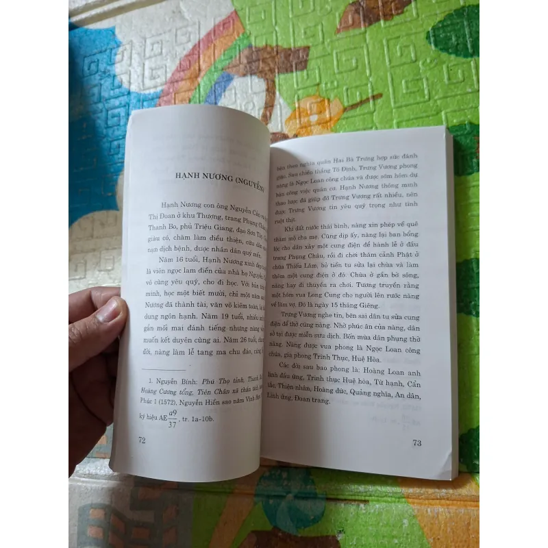 Lược truyện các bà Thành hoàng làng Việt Nam 980878