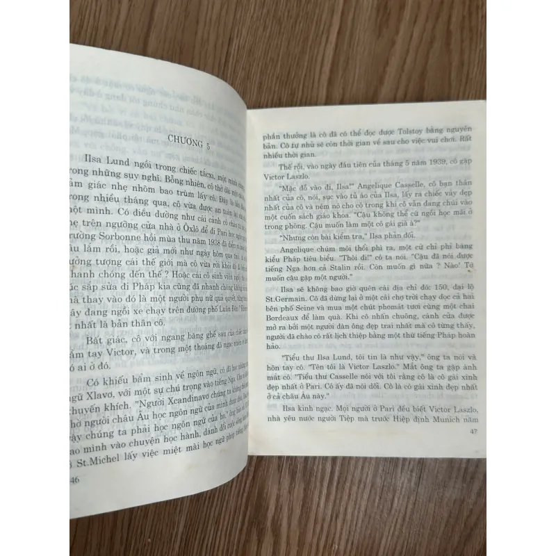 Casablanca - Với Thời Gian Trôi Qua - Michael Walsh 788617