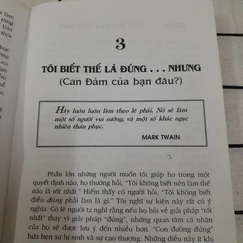 Sách dịch- Đừng đánh mất bản thân. Th. Tiến sỹ Laura Schlessinger. B dịch Lưu Văn Hy 762435
