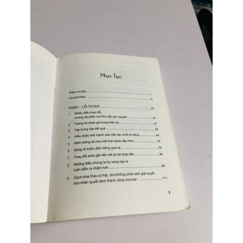 LỐI TƯ DUY CỦA TƯƠNG LAI - 11 lối tư duy thay đổi cách nhìn - và sang tạo - tương lai  721002