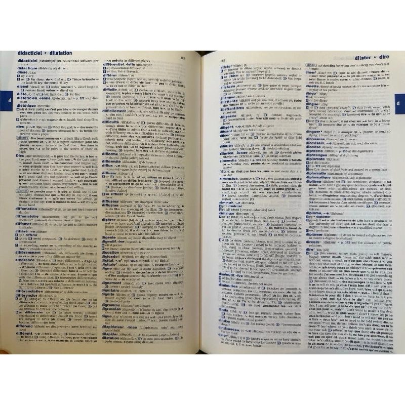 Concise Oxford Hachette French Dictionary 1013806