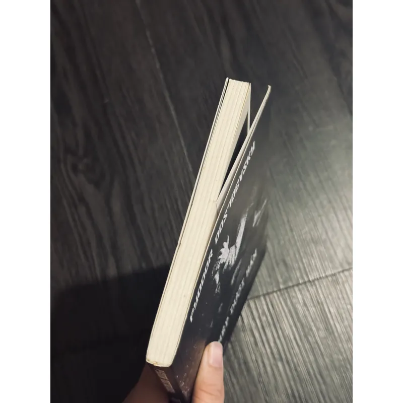 Ghi chép dưới hầm 596775