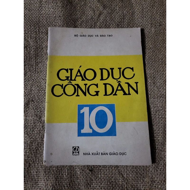 Giáo dục công dân lớp 10 _ Sách giáo khoa 9x _sách giáo khoa cũ 330918