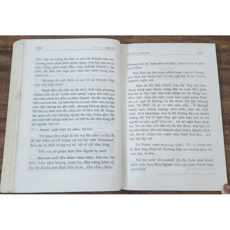 Tiểu thuyết trinh thám của nữ nhà văn Agatha Christie: BỘ TỨ (275 trang) 717888