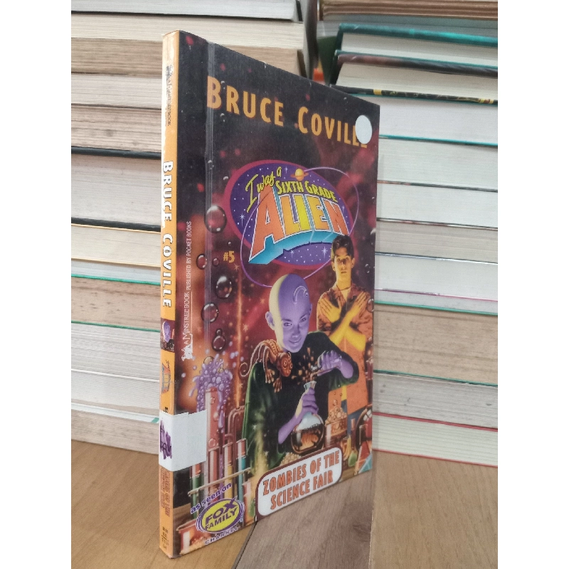 I WAS A SIXTH GRADE ALIEN series - Bruce Coville 740554