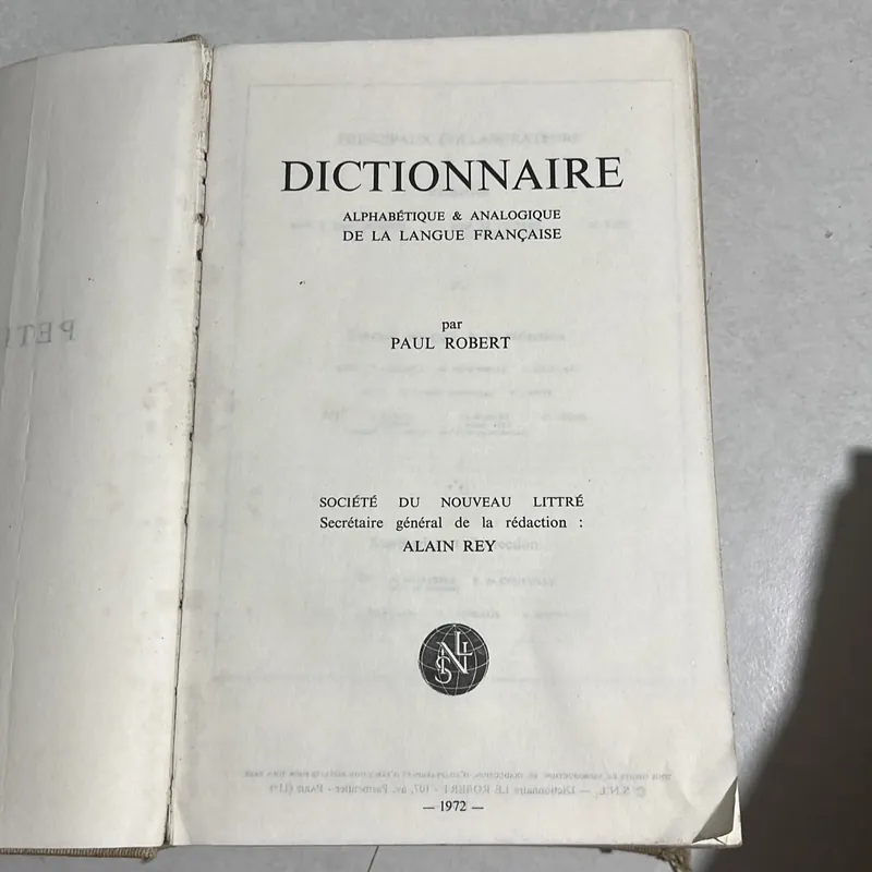 LE PETIT ROBERT: DICTIONNAIRE ALPHABETIQUE ET ANALOGIQUE DE LA LANGUE FRANCAISE — 1972s 588602