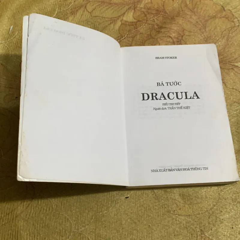 COMBO BÁ TƯỚC MÔNGTƠ CRIXTÔ & BÁ TƯỚC DRACULA 740137