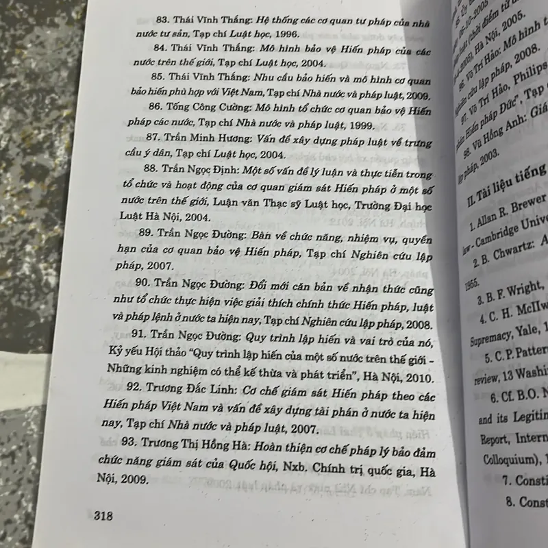 [luật - chính trị] Xây dựng và hoàn thiện cơ chế bảo vệ hiến pháp - Nguyễn Quốc Sửu 570641