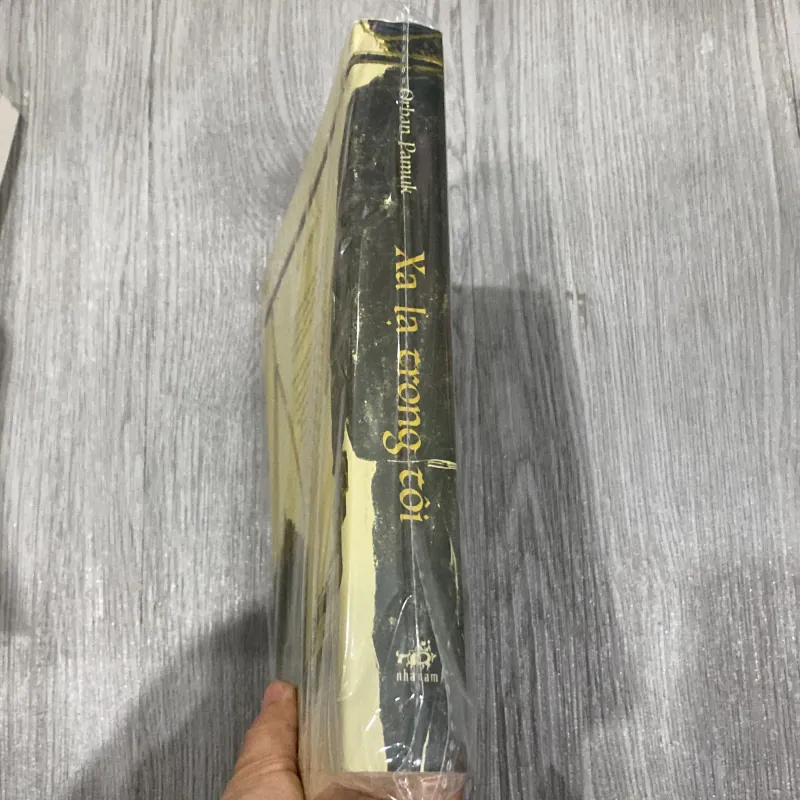 Xa lạ trong tôi 1044453