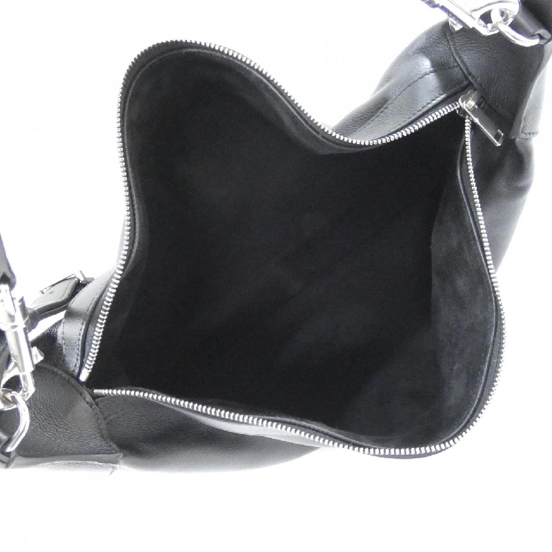 Túi xách vai Celine Large Strap Romy 111773DPJ - Hàng hiệu Authentic 764174