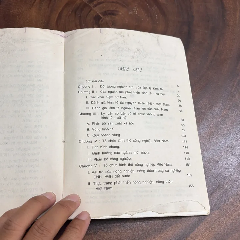 [Có Ẩm Mốc] - II Lịch Sử, Kinh Tế: Địa Lý Kinh Tế Việt Nam - PTS. Trần Văn Thông - 1998 997548