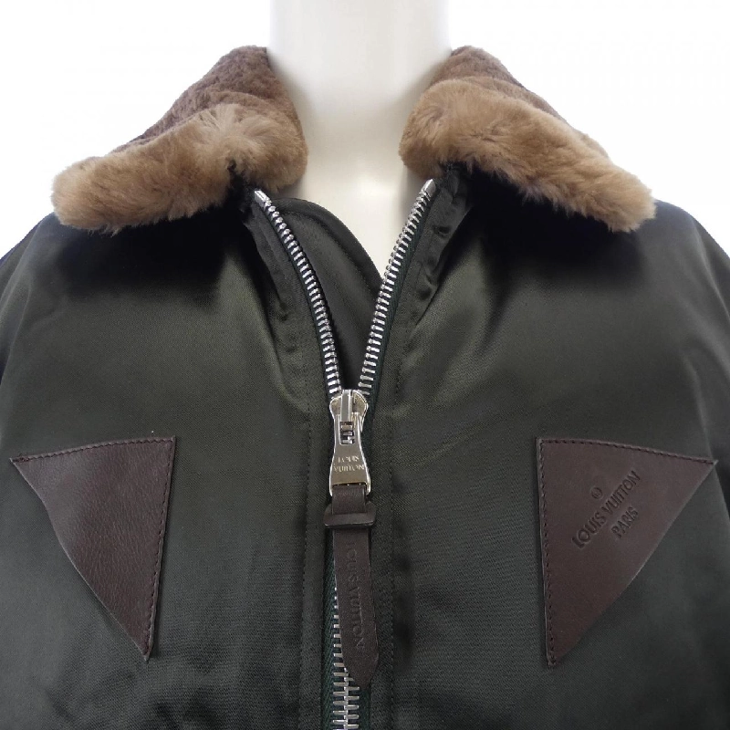 Áo khoác LOUIS VUITTON H2BS43PMV - Hàng hiệu Chính hãng 887860