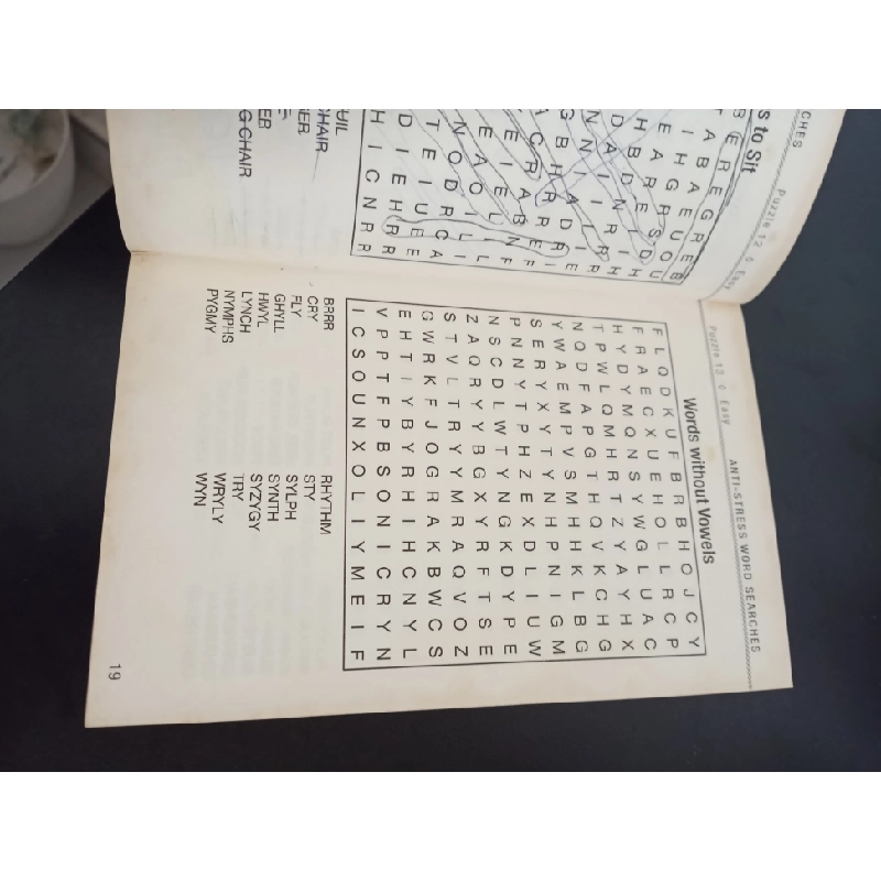 Word Searches - Anti-Stress Puzzles (2016) - Gareth Moore Mới 80% HCM.ASB0203 357851