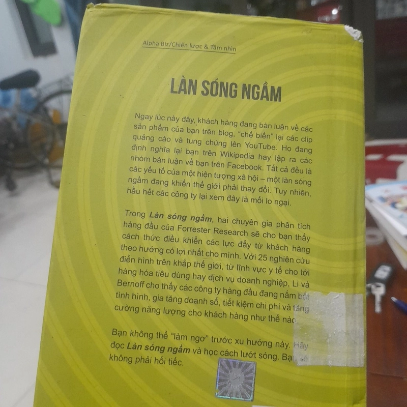 LÀN SÓNG NGẦM, thành công trong thế giới xáo trộn bởi công nghệ số 362636