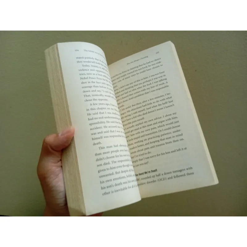 The subtle art of not giving a F*ck, sách ngoại văn tiếng Anh, english book, tiểu thuyết  595971