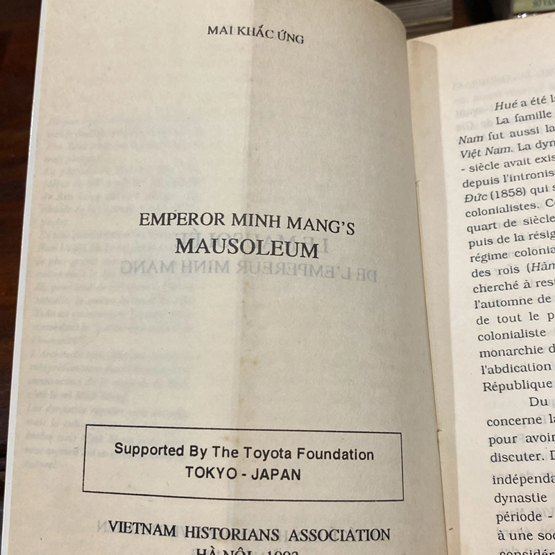 LE MAUSOLEE DE L'EMPEREUR MINH MẠNG (LĂNG VUA MINH MẠNG), TIẾNG PHÁP, XUẤT BẢN 1993 495565