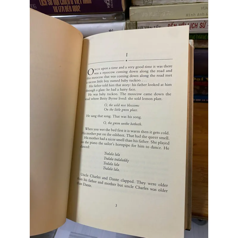Sách cũ: A Portrait For The Artist As A Young Man - James Joyce (The Millenium Library) 1033084