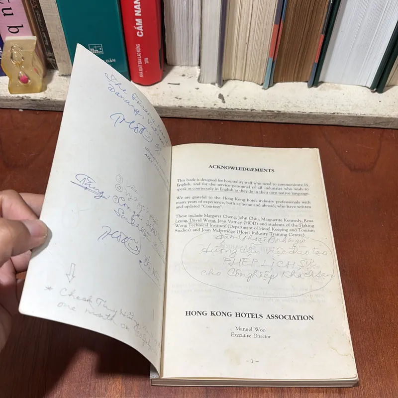 II An English Convetsation _ Training Guide Courtesy For The Hospitality Industry 724142