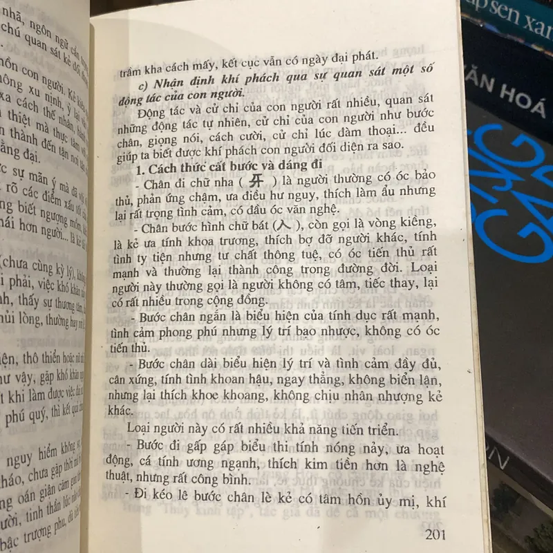 VẬN DỤNG KHOA NHÂN TƯỚNG HỌC TRONG ỨNG XỬ VÀ QUẢN KÝ LÝ KINH DOANH (xb 1998) 708007
