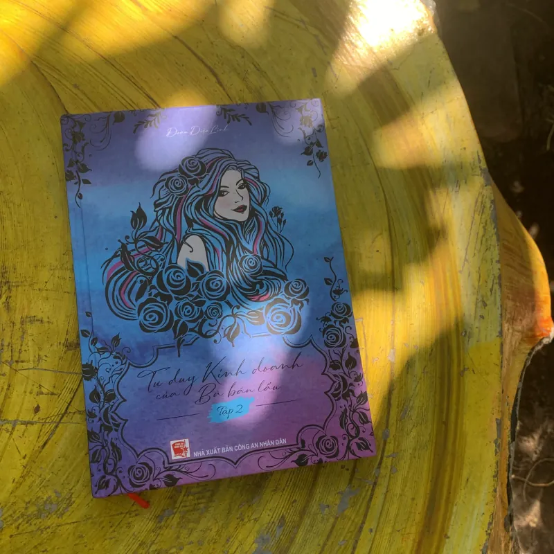 TƯ DUY KINH DOANH CỦA BÀ BÁN LẨU- ĐOÀN DIỆU LINH HAI TẬP BÌA CỨNG  785103