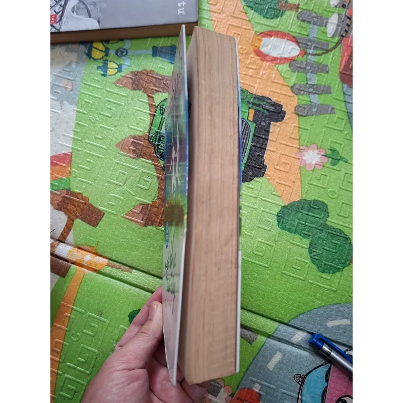 NGỒI KHÓC TRÊN CÂY 739282