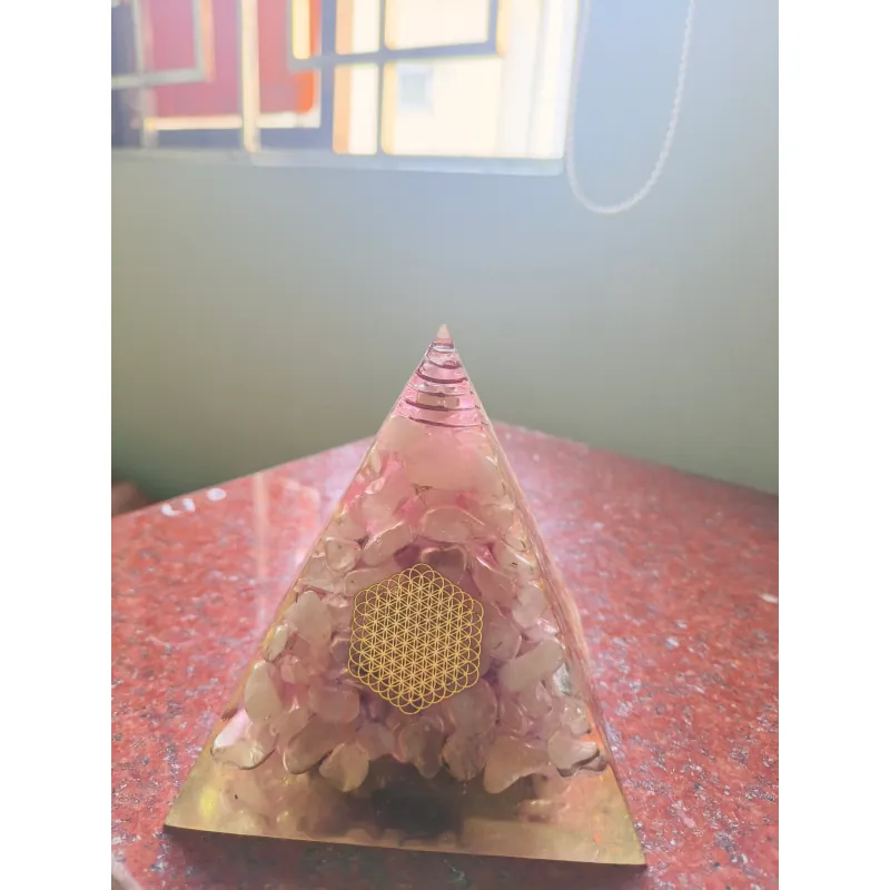 Tháp Đá Rose Quartz (Thạch Anh Hồng) 1008994