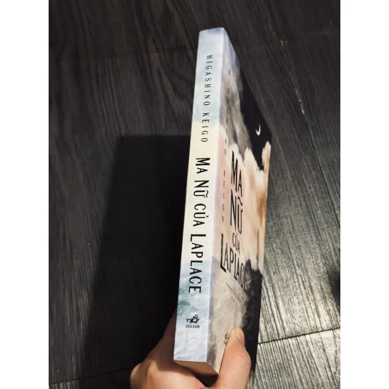 Ma nữ của Laplace 745409