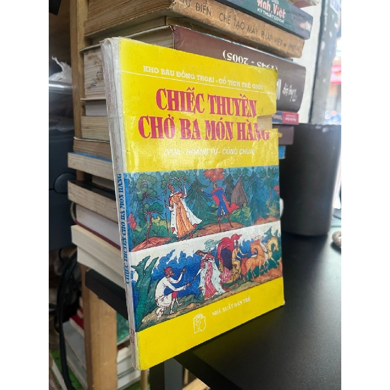Chiếc thuyền chở ba món hàng 548813
