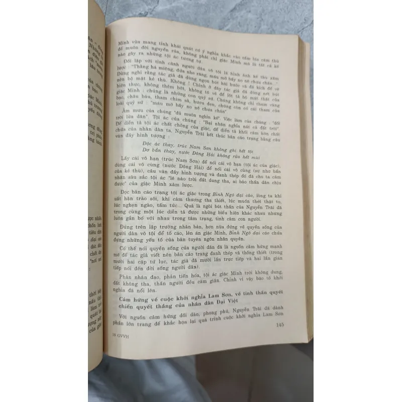 GIẢNG VĂN VĂN HỌC VIỆT NAM 732846