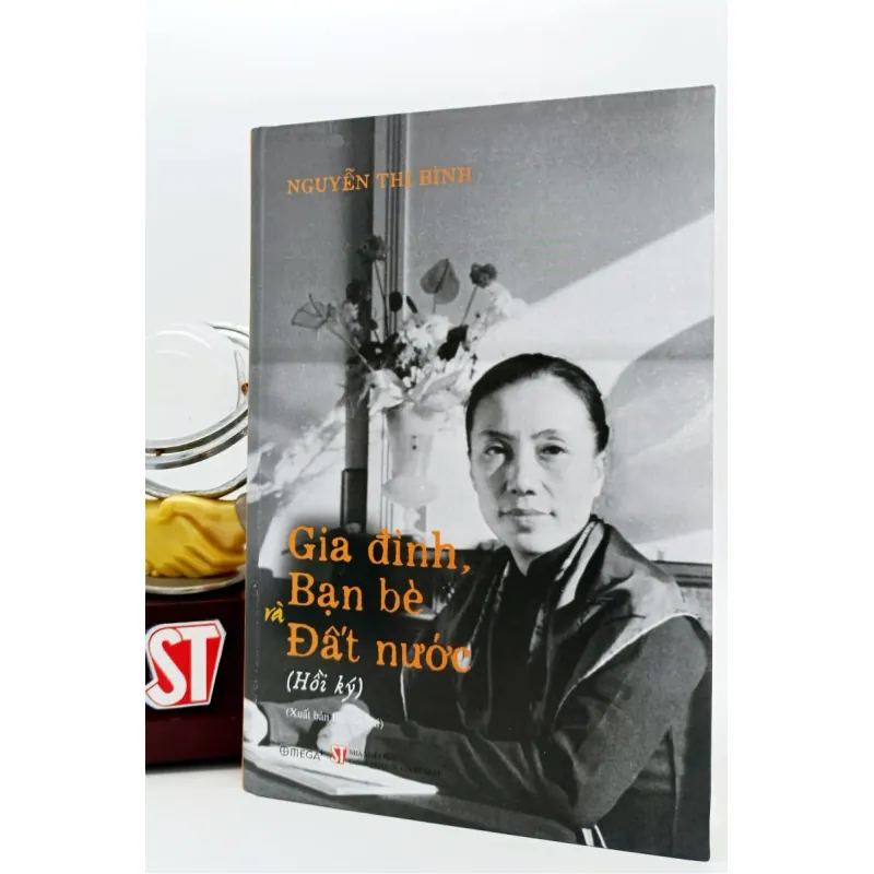 Gia đình, bạn bè và đất nước 1041541