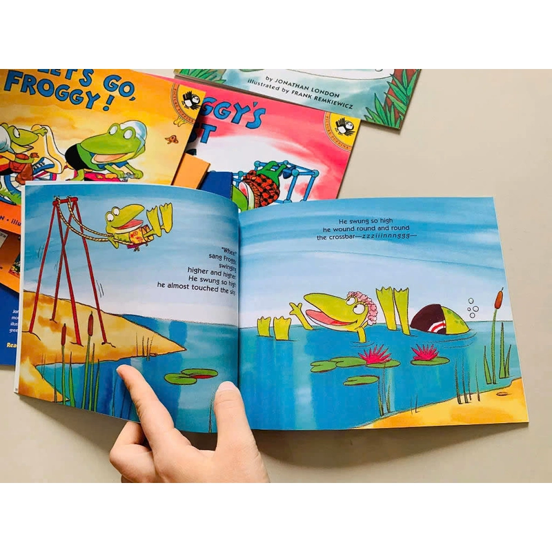 Bộ truyện Froggy 25 cuốn tiếng Anh 357074