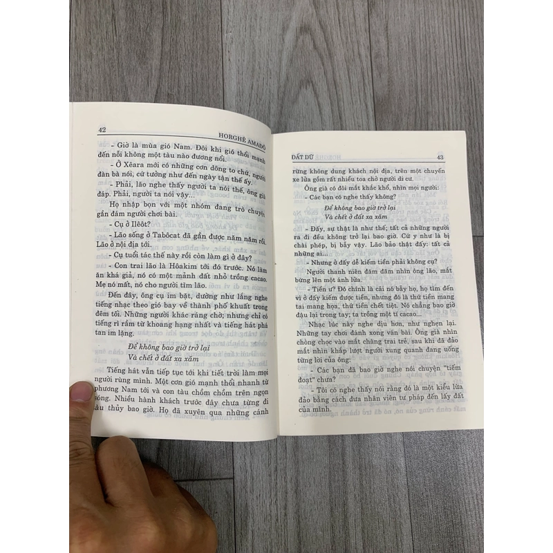 Đất dữ - Horghe Amado. 1b4 518956