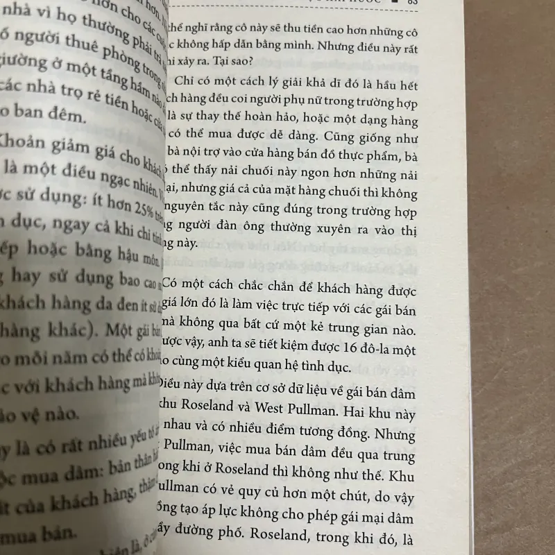 Siêu kinh tế học hài hước 1023014