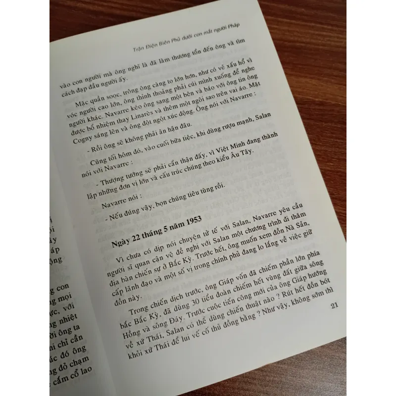 SÁCH TRẬN ĐIỆN BIÊN PHỦ DƯỚI CON MẮT NGƯỜI PHÁP 1002350
