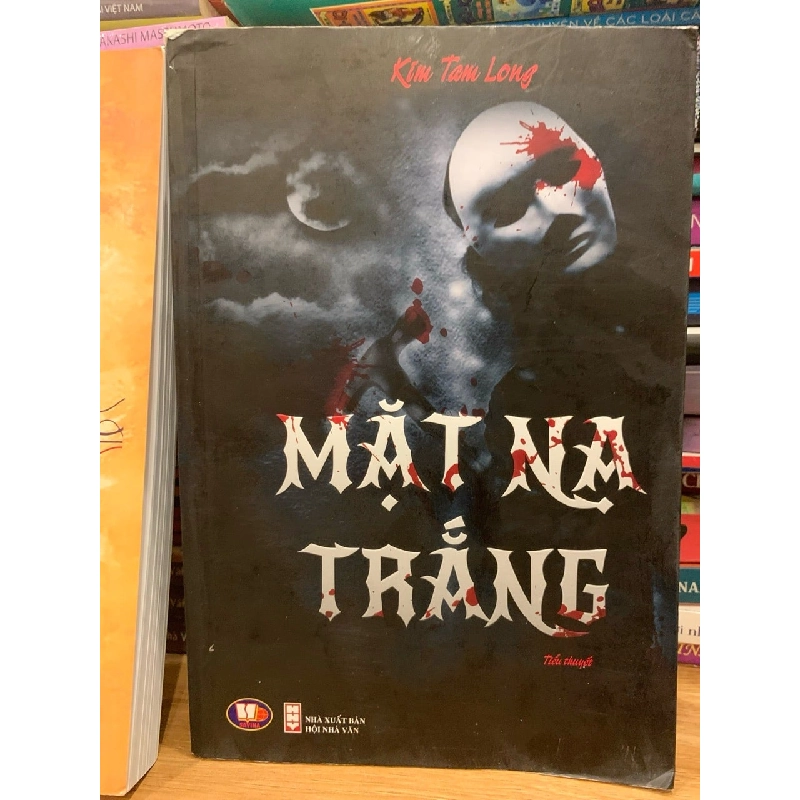 Mặt nạ trắng -Kim Tam Lo 786105