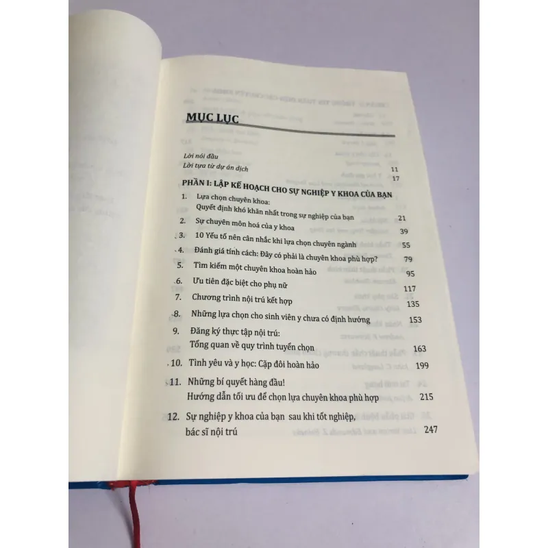 THE ULTIMATE GUIDE TO CHOOSING A MEDICAL SPECIALTY  749150