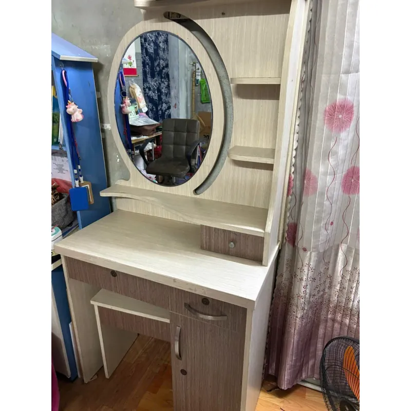 Bàn trang điểm 1023092