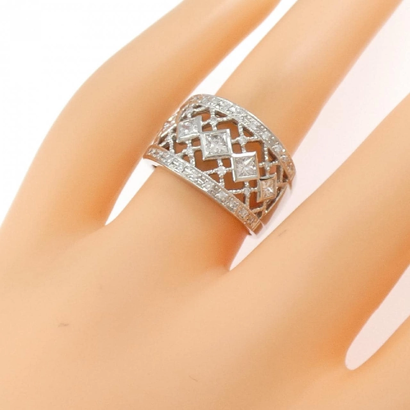 Nhẫn kim cương PT900 0.67CT 668082