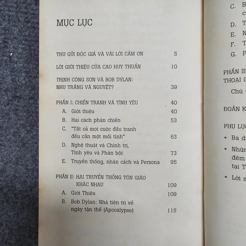 Trịnh Công Sơn và Bob Dylan như trăng và nguyệt 1030672